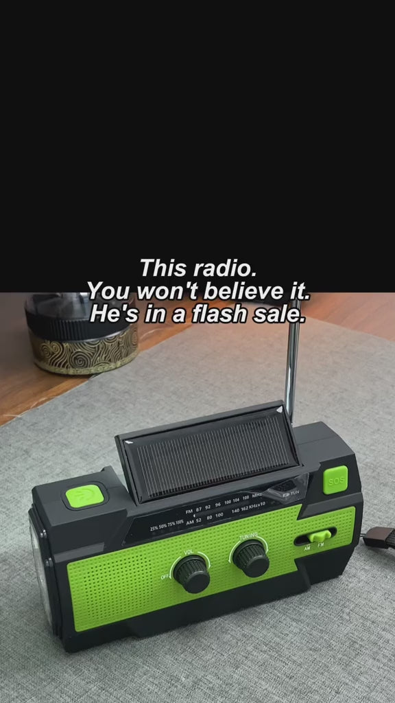 Multifunctional 4000mAh Emergency Crank Radio, Solar Powered Hand Crank Radio with Flashlight & Motion-sensor, Portable Rechargeable AM/FM Weather Radio for Home and Outdoor, Hand Crank Radio Original, Charging, Audio